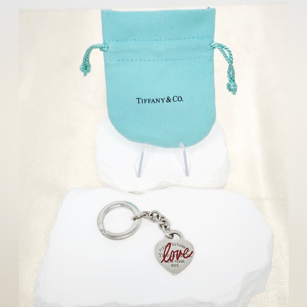 Tiffany & Co. Return to Tiffany Heart Tag Keychain 925. Silver W Pouch